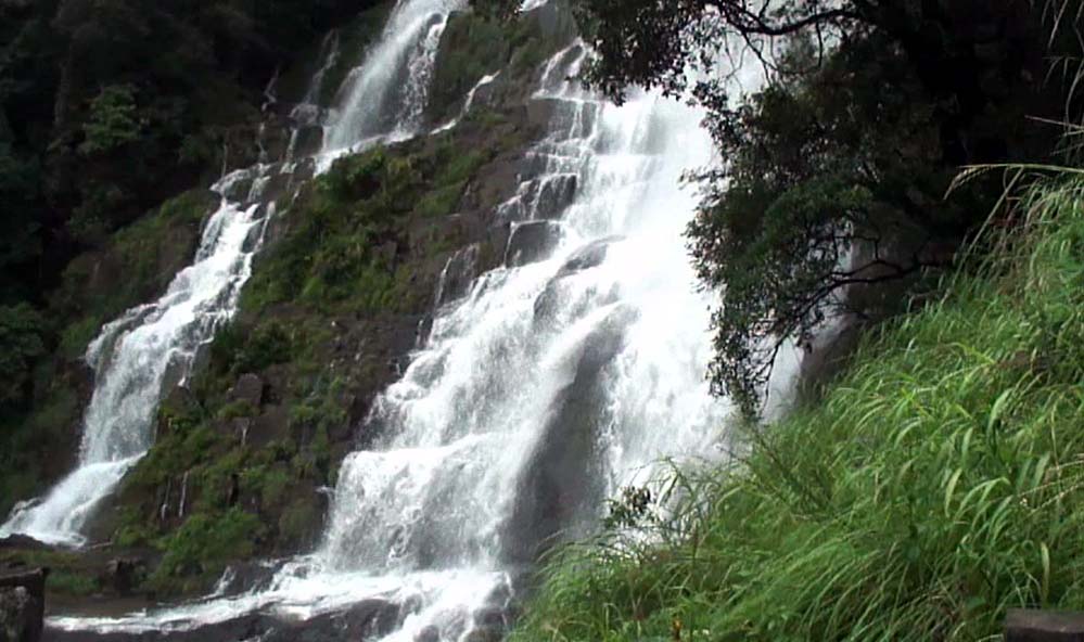 Tyrshi Falls